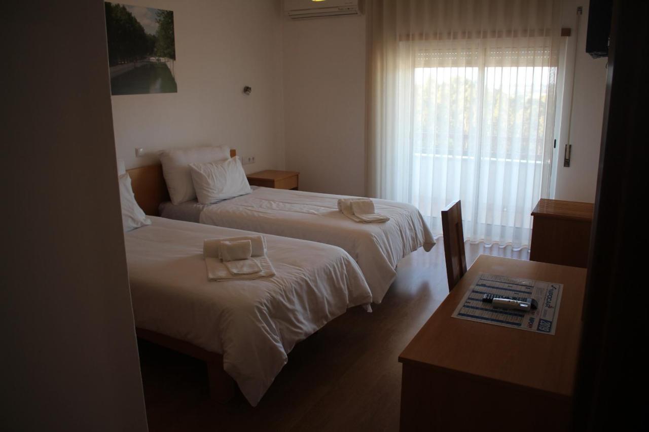 לייריה Hotel Solar Da Charneca מראה חיצוני תמונה