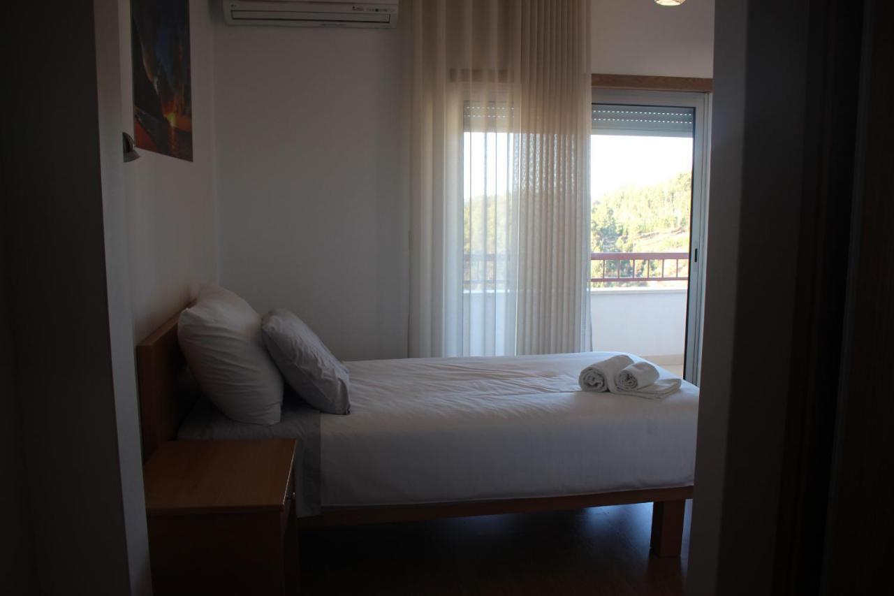 לייריה Hotel Solar Da Charneca מראה חיצוני תמונה