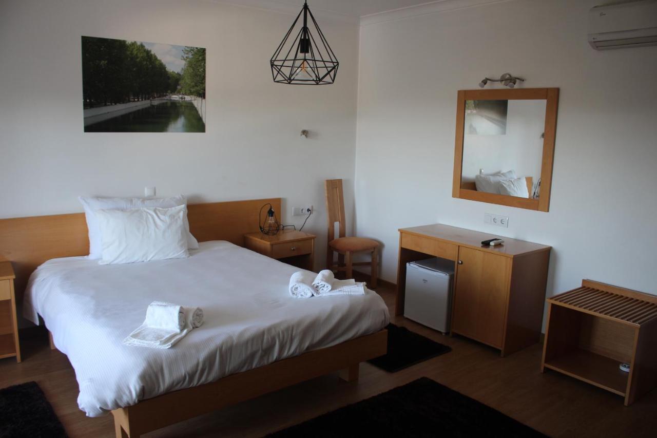 לייריה Hotel Solar Da Charneca מראה חיצוני תמונה